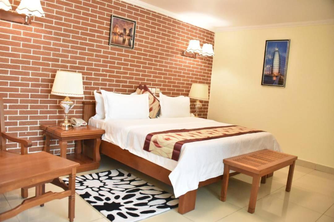 Grand Hotel Aeroport, Douala Luaran gambar